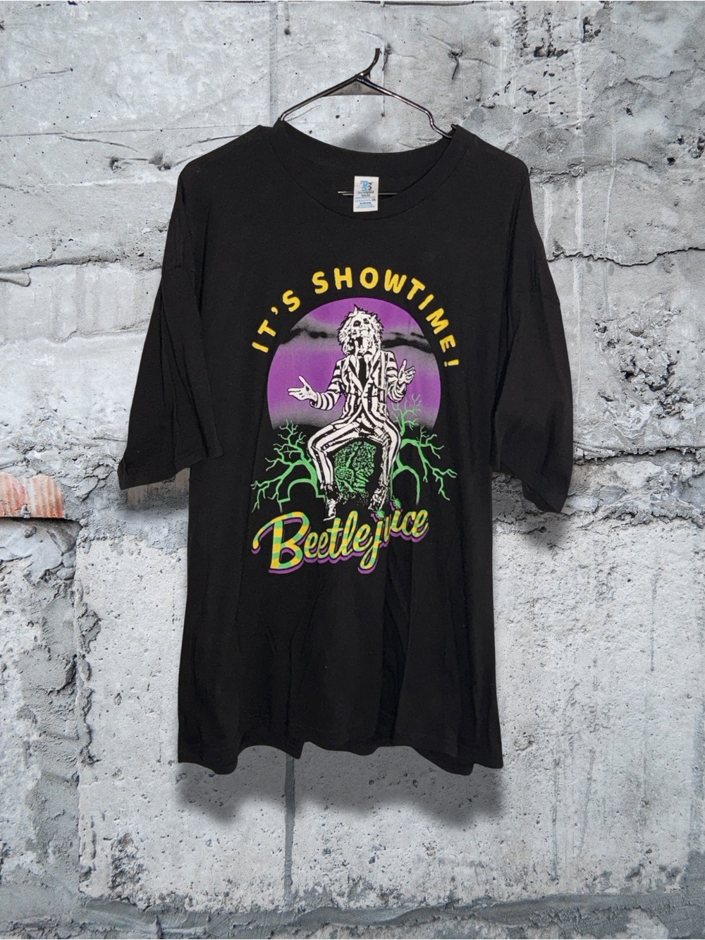 Beetlejuice "It's Showtime" Black Short Sleeve Graphic Tee